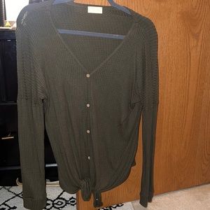 NWOT Pink Lily soft waffle knit button up long sleeve- army/olive green- small